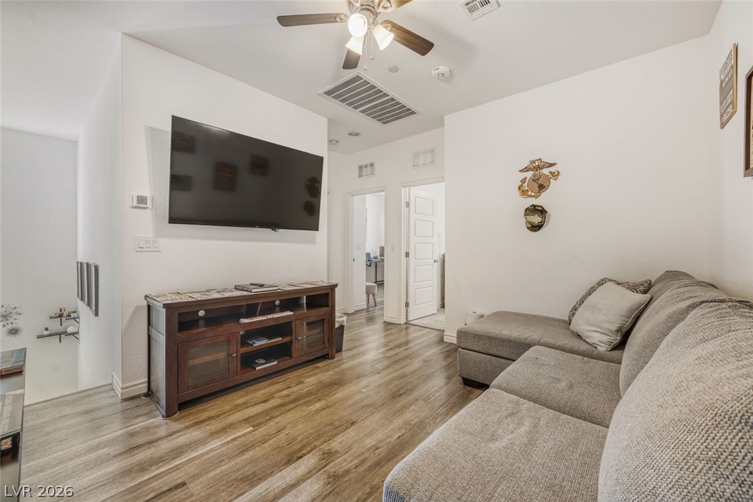 828 Grand Country Avenue North Las Vegas NV 89086
