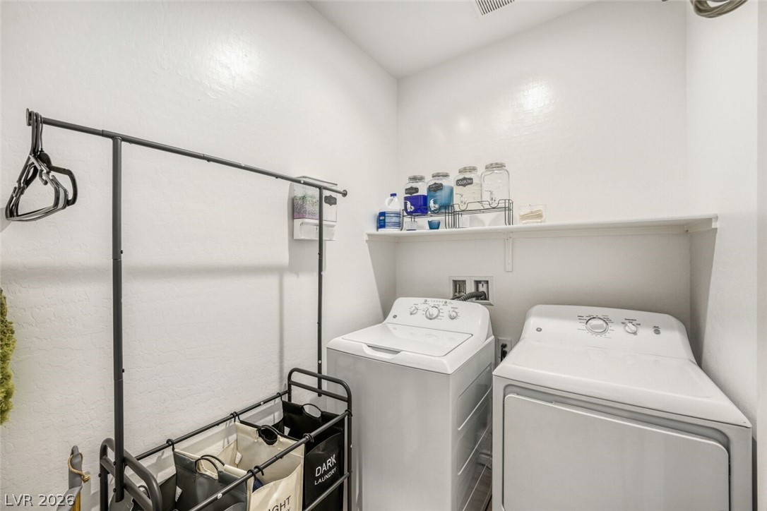 828 Grand Country Avenue North Las Vegas NV 89086