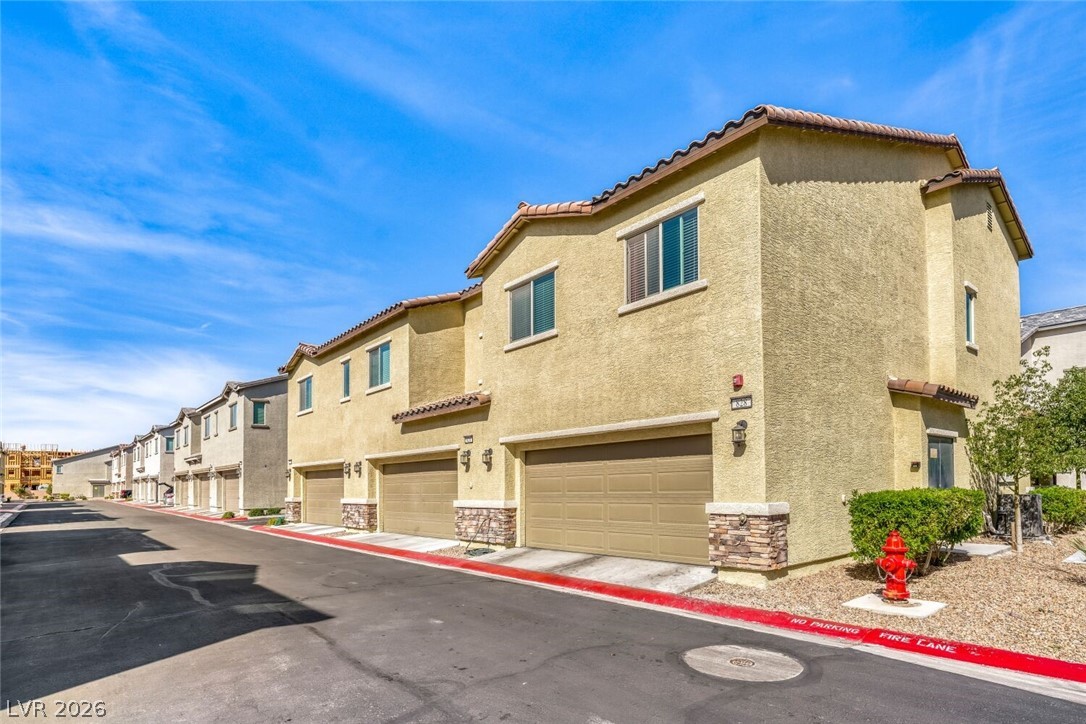 828 Grand Country Avenue North Las Vegas NV 89086