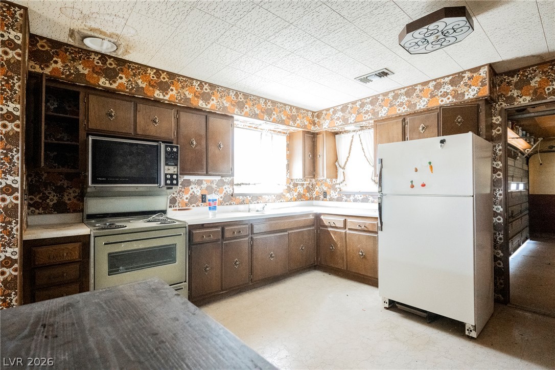 1012 Cadiz Avenue Henderson NV 89015