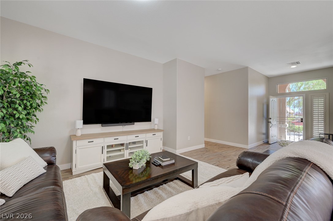 10613 Spring Garden Court Las Vegas NV 89134
