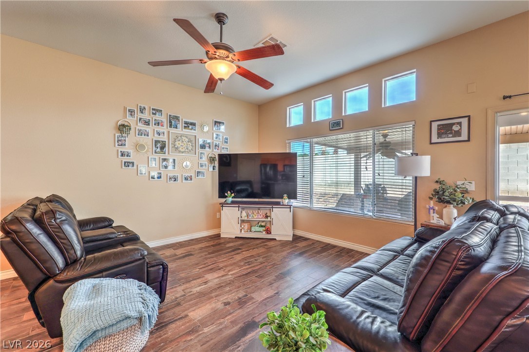 572 Broomspun Street Henderson NV 89015