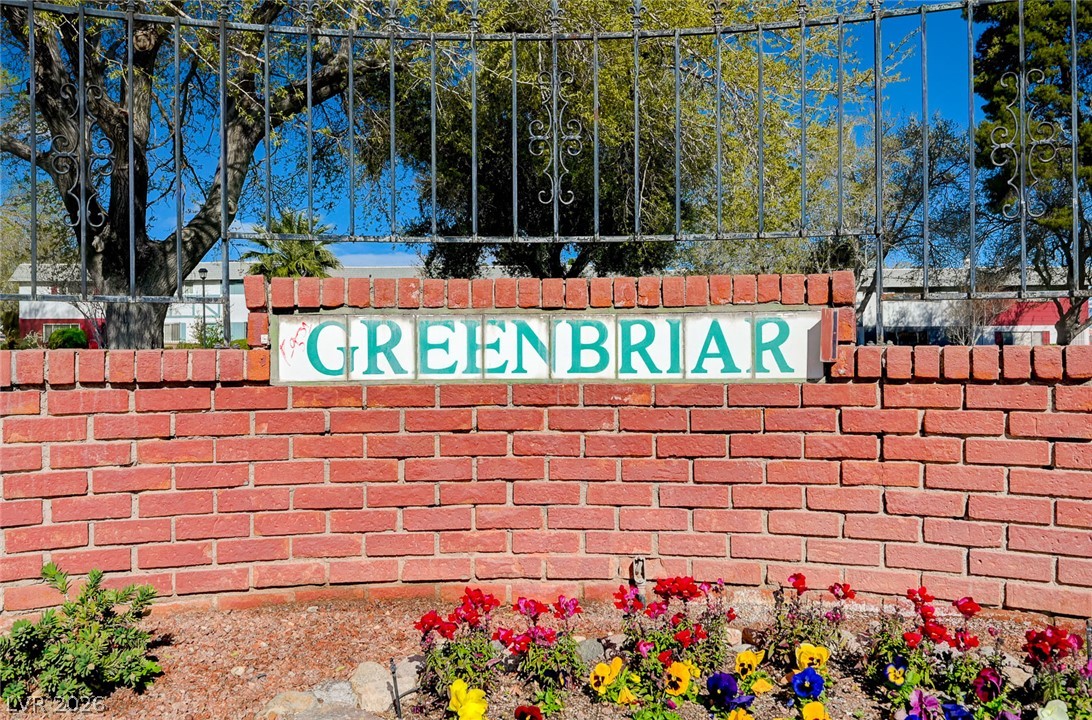 571 Greenbriar Townhouse Way Las Vegas NV 89121
