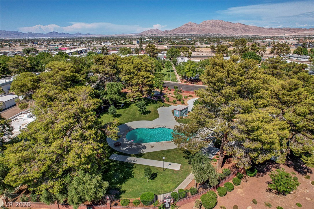 571 Greenbriar Townhouse Way Las Vegas NV 89121