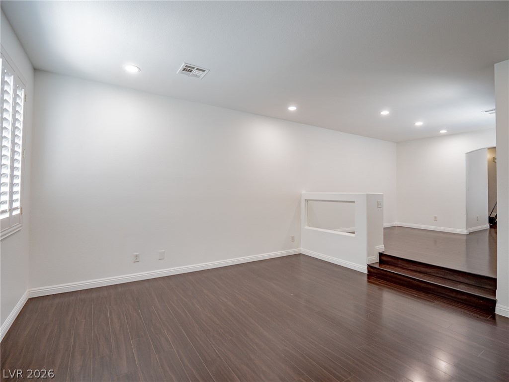 6524 Roundstone Bog Avenue Las Vegas NV 89139