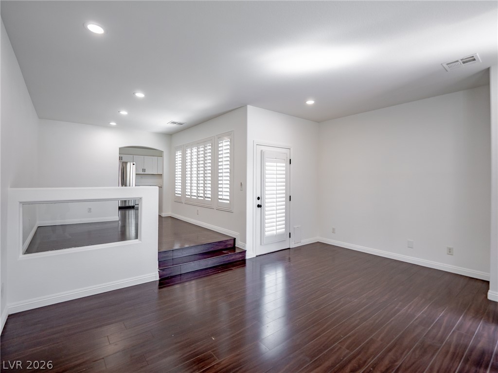 6524 Roundstone Bog Avenue Las Vegas NV 89139