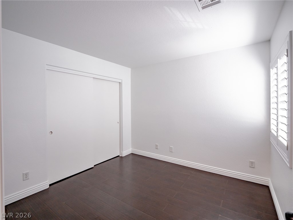 6524 Roundstone Bog Avenue Las Vegas NV 89139
