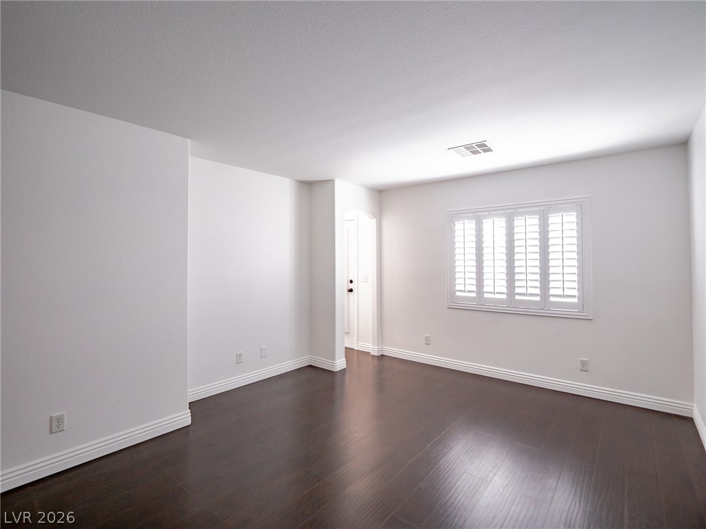 6524 Roundstone Bog Avenue Las Vegas NV 89139