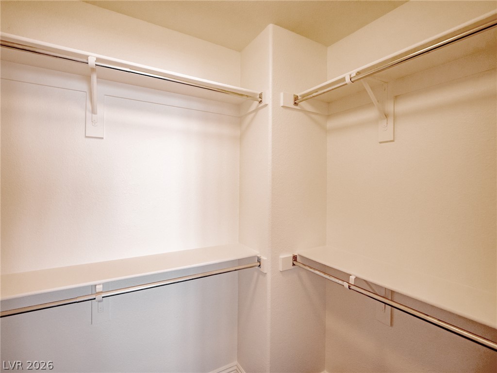 6524 Roundstone Bog Avenue Las Vegas NV 89139