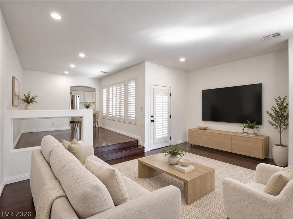 6524 Roundstone Bog Avenue Las Vegas NV 89139
