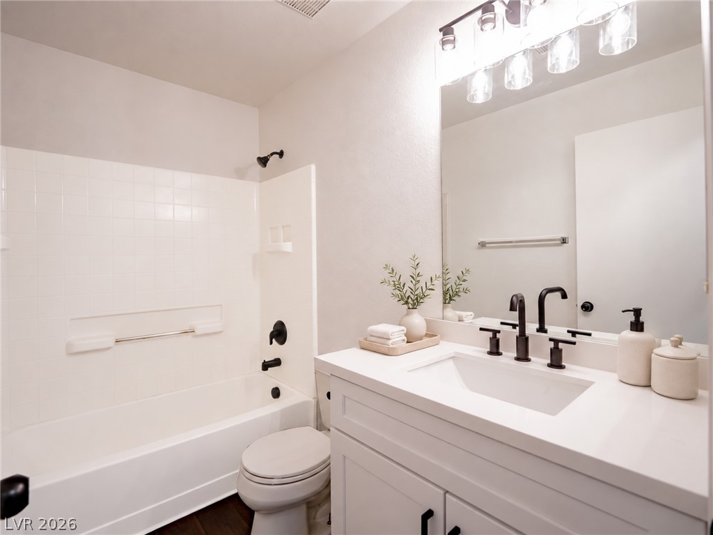 6524 Roundstone Bog Avenue Las Vegas NV 89139
