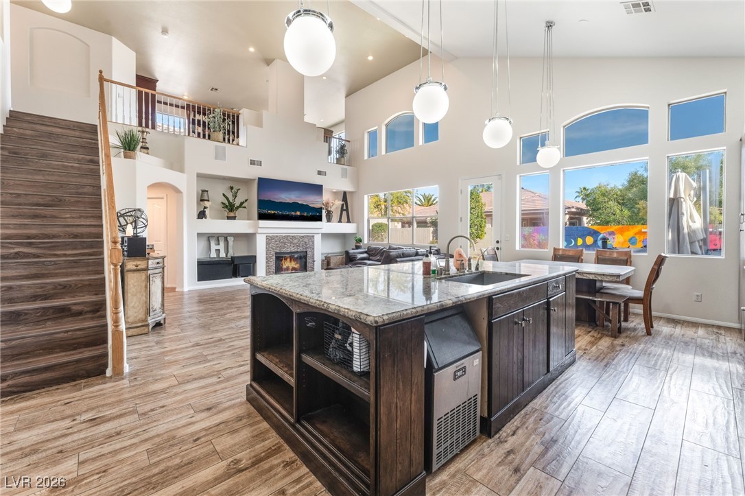 2766 Glen Port Street Las Vegas NV 89135