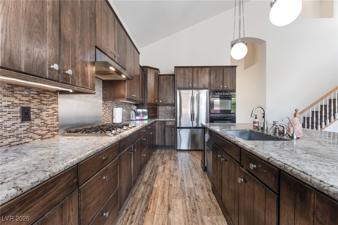 2766 Glen Port Street Las Vegas NV 89135