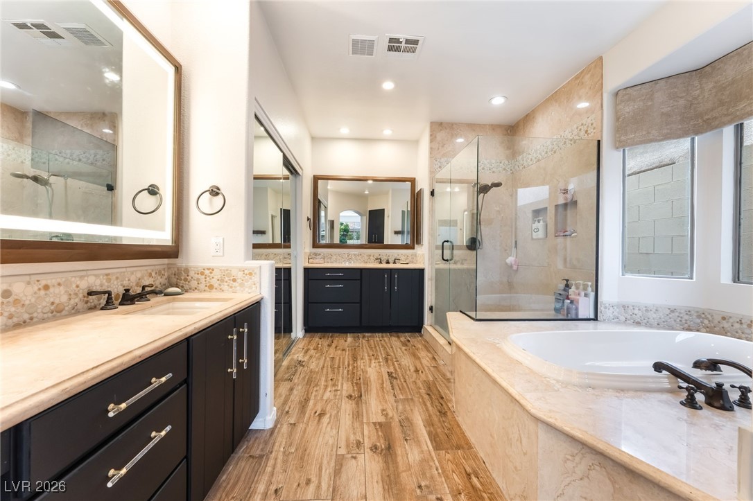 2766 Glen Port Street Las Vegas NV 89135