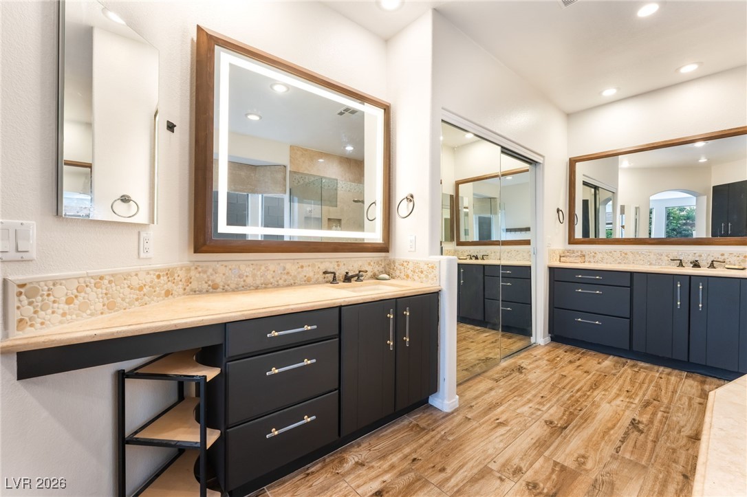 2766 Glen Port Street Las Vegas NV 89135