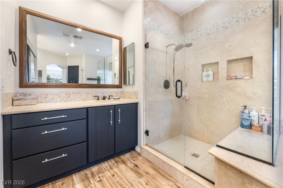 2766 Glen Port Street Las Vegas NV 89135