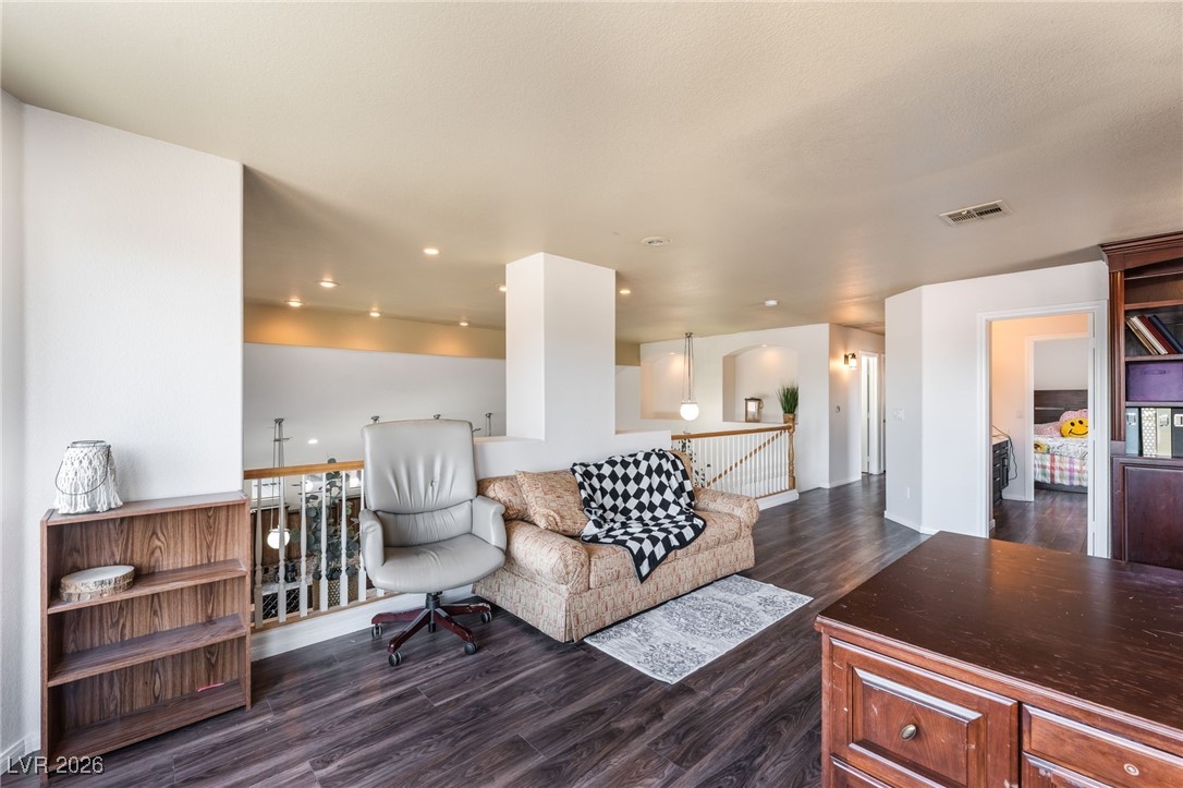 2766 Glen Port Street Las Vegas NV 89135
