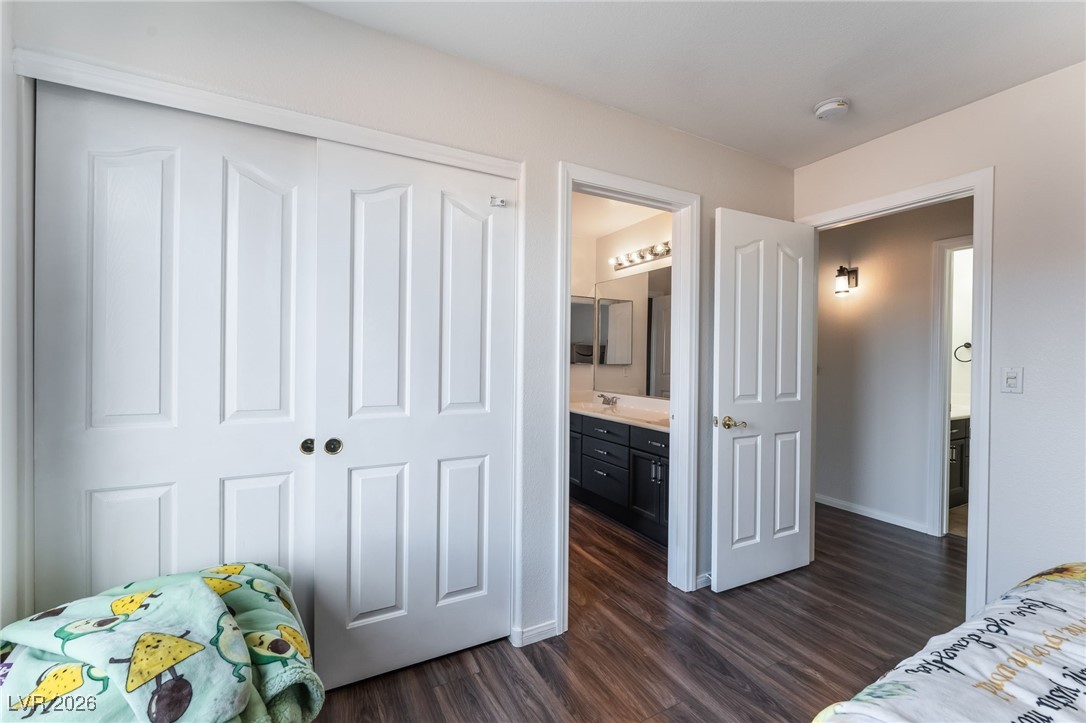 2766 Glen Port Street Las Vegas NV 89135