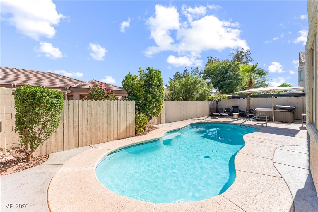 2766 Glen Port Street Las Vegas NV 89135