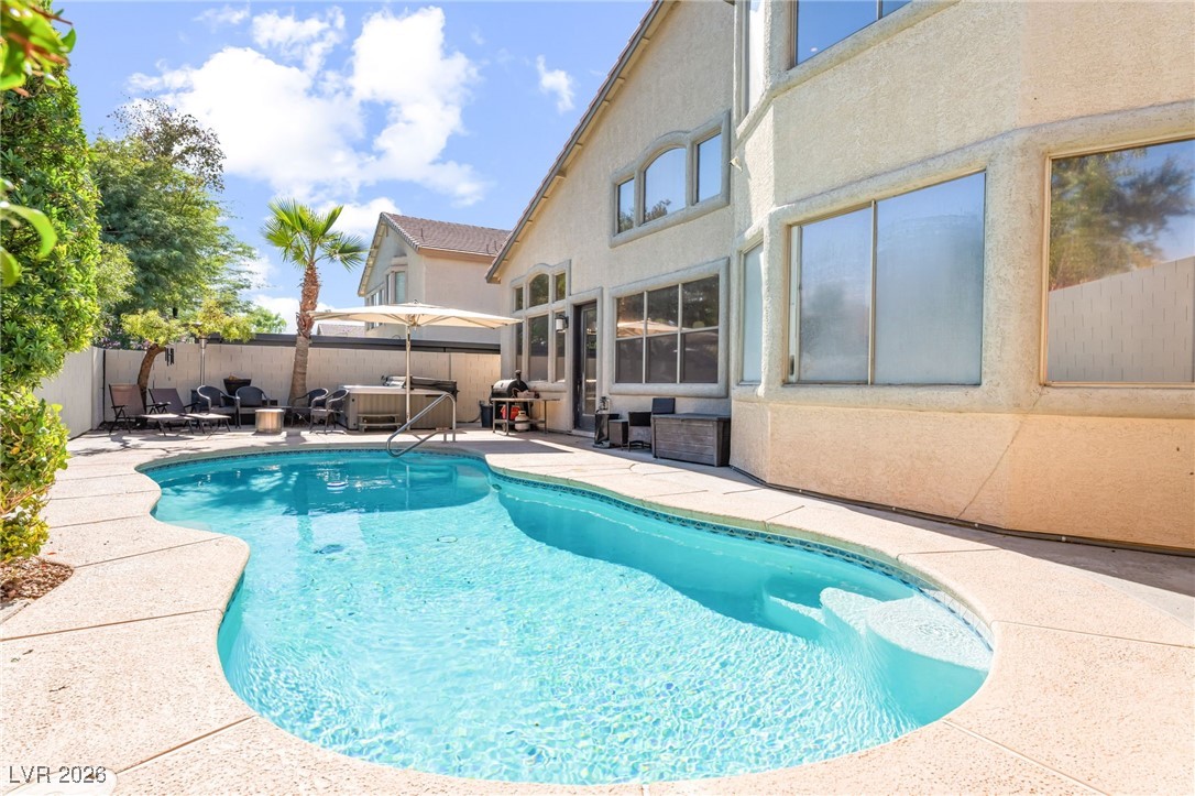 2766 Glen Port Street Las Vegas NV 89135