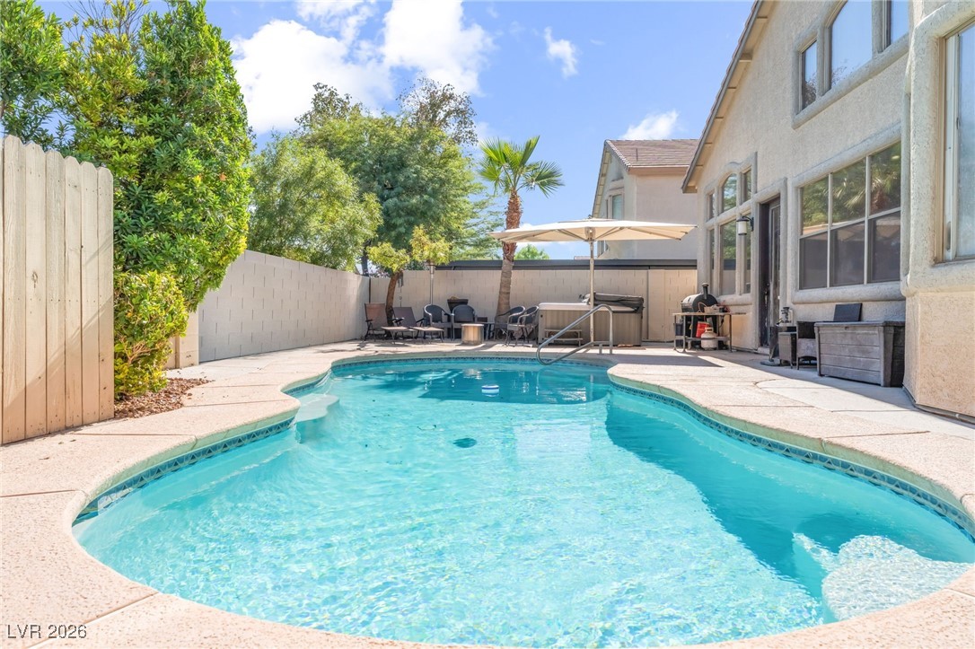 2766 Glen Port Street Las Vegas NV 89135