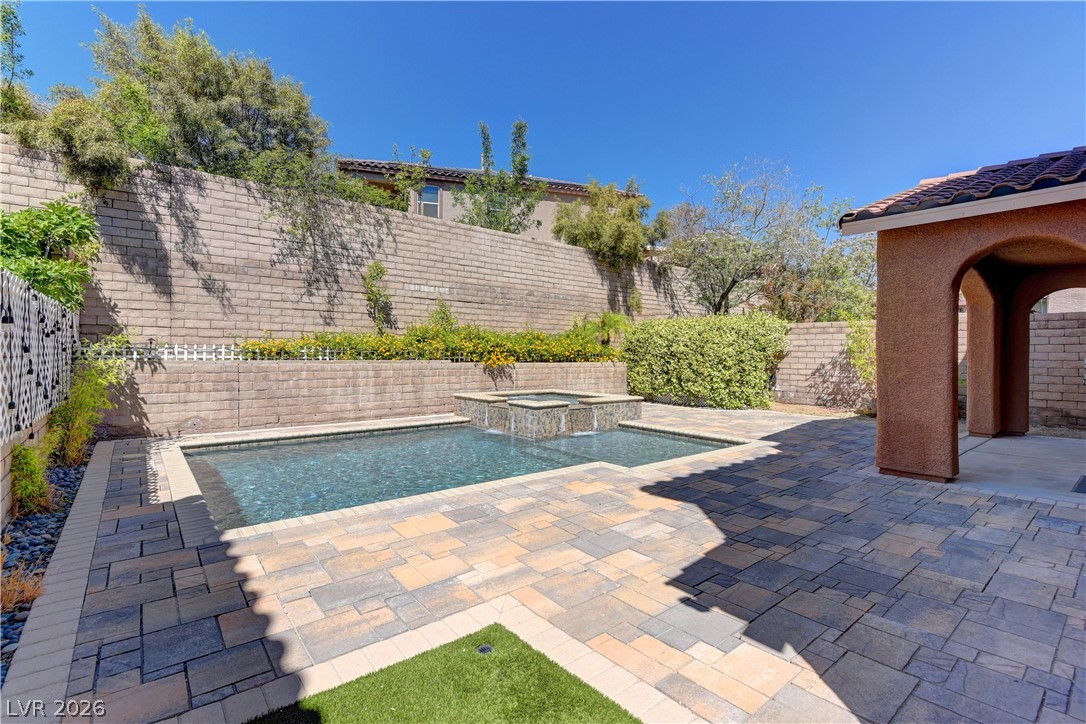 561 Ivy Spring Street Las Vegas NV 89138
