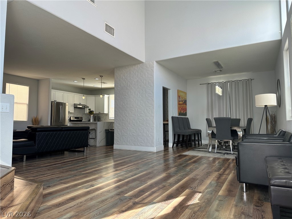 8901 Kingswood Drive Las Vegas NV 89147