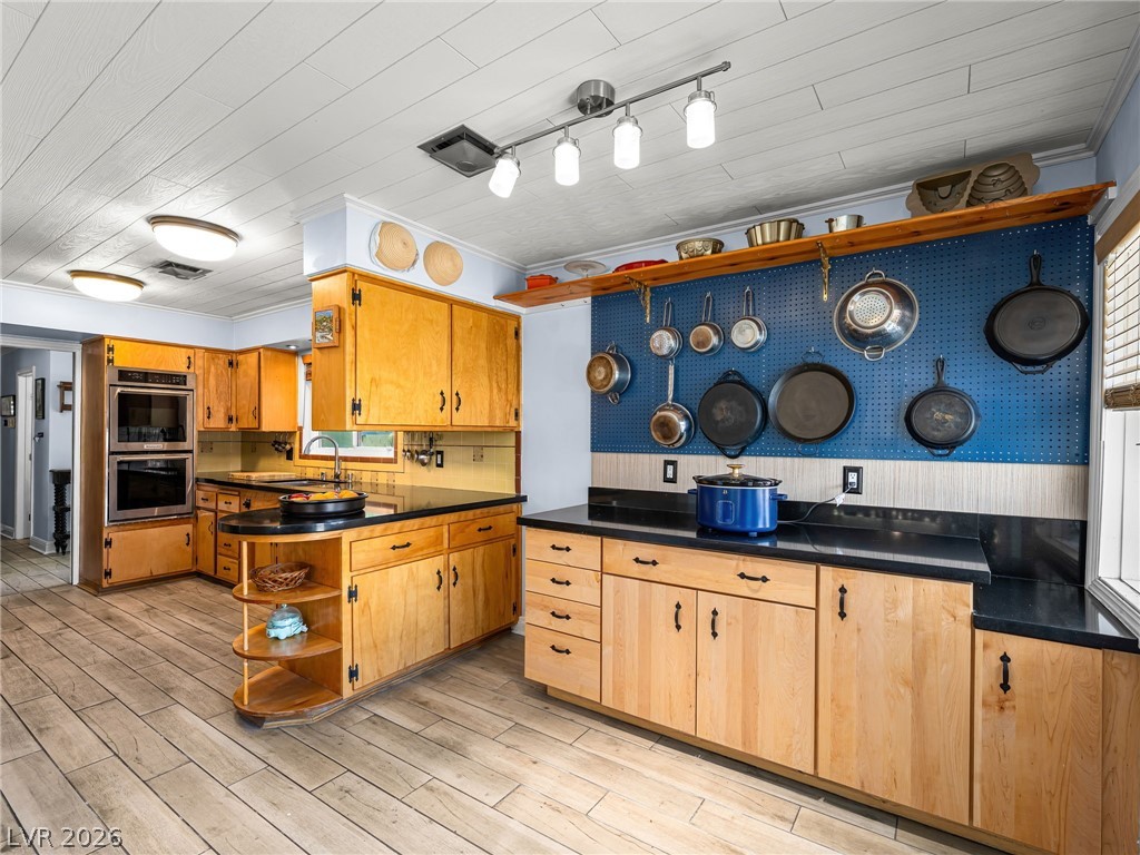 521 Sweeney Avenue Las Vegas NV 89104