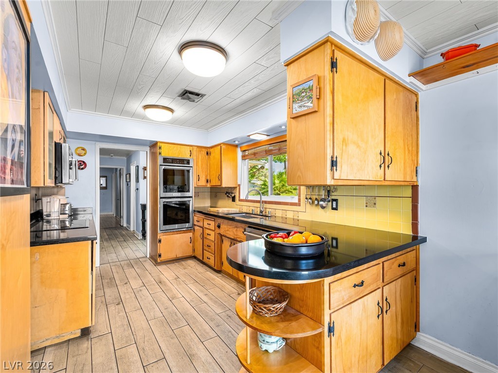 521 Sweeney Avenue Las Vegas NV 89104