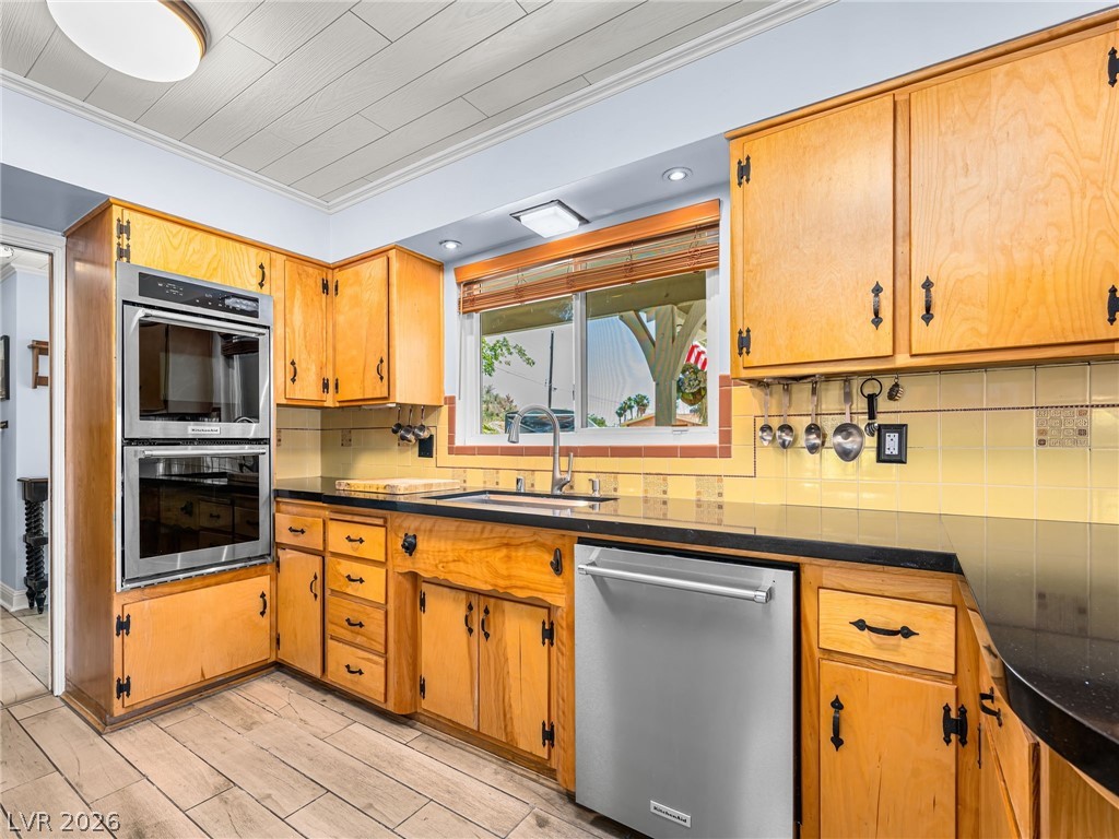 521 Sweeney Avenue Las Vegas NV 89104