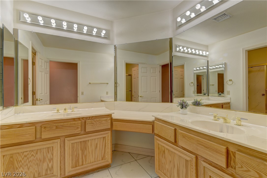 2516 Highvale Drive Las Vegas NV 89134