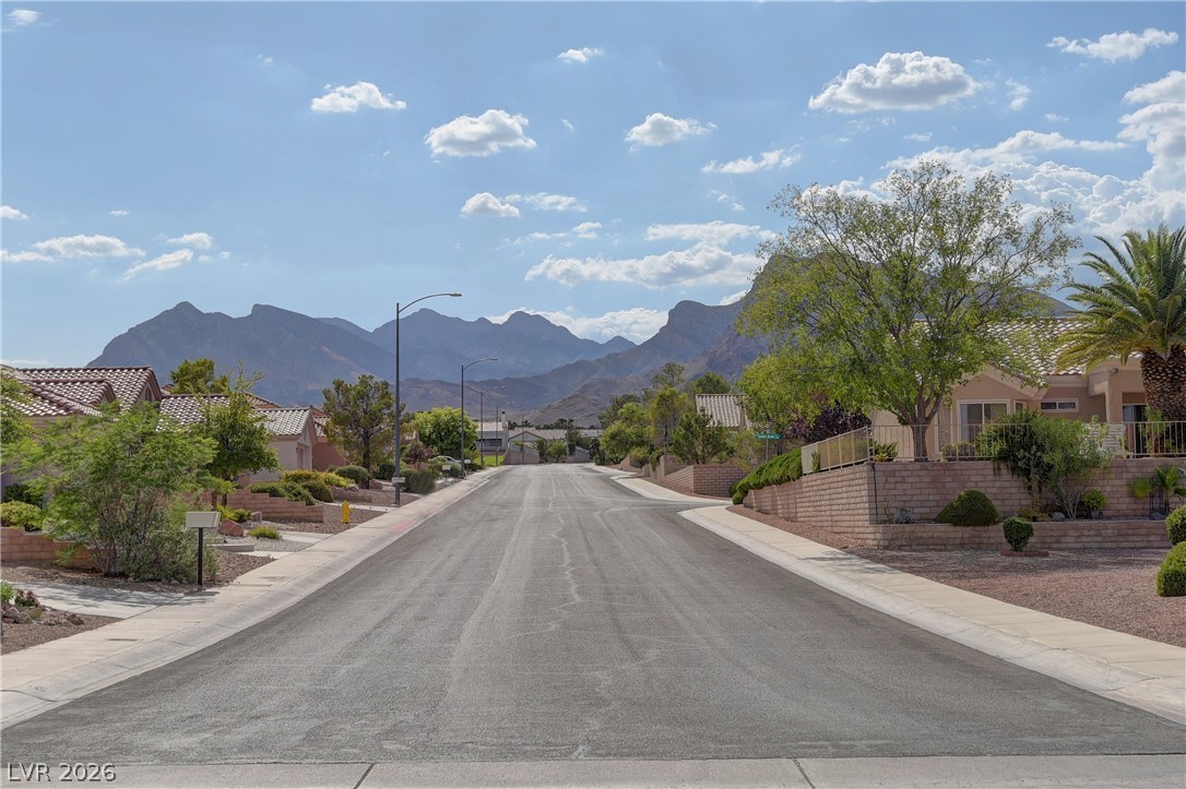 2516 Highvale Drive Las Vegas NV 89134