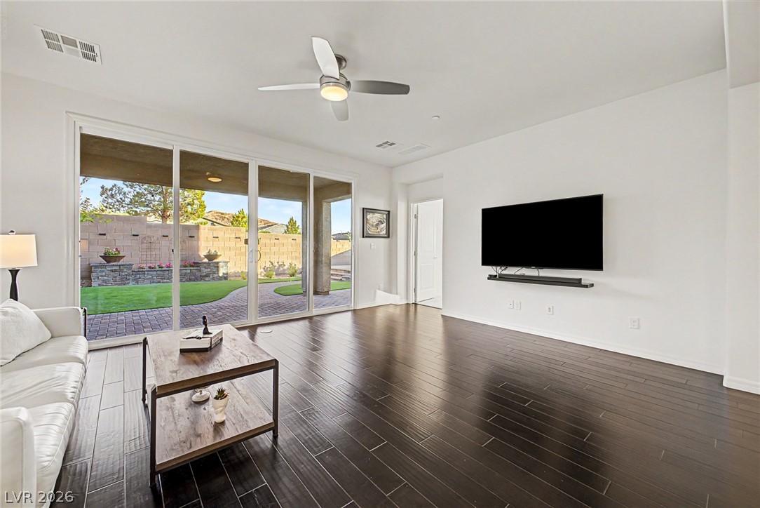 25 Via Corvina Henderson NV 89011