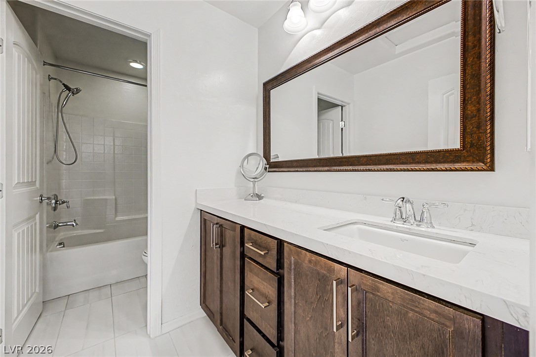 25 Via Corvina Henderson NV 89011