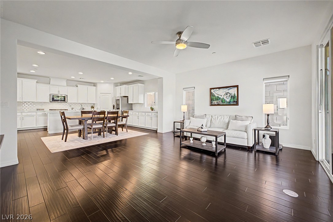25 Via Corvina Henderson NV 89011