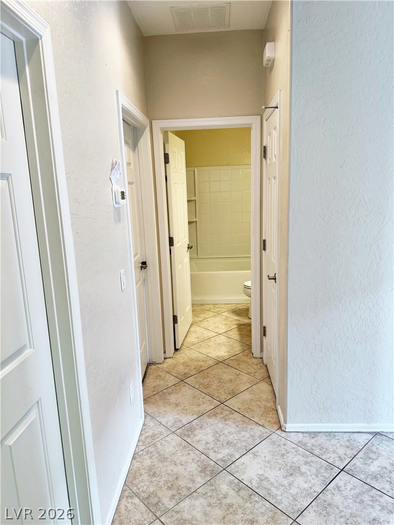 6101 Saddle Horse Avenue Las Vegas NV 89122