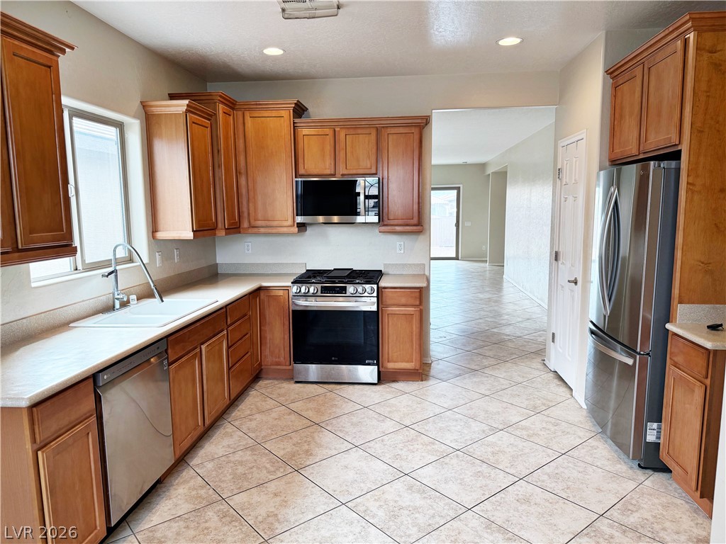 6101 Saddle Horse Avenue Las Vegas NV 89122