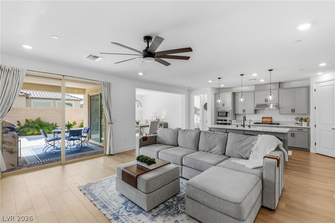 6490 Sandero Springs Street Las Vegas NV 89166
