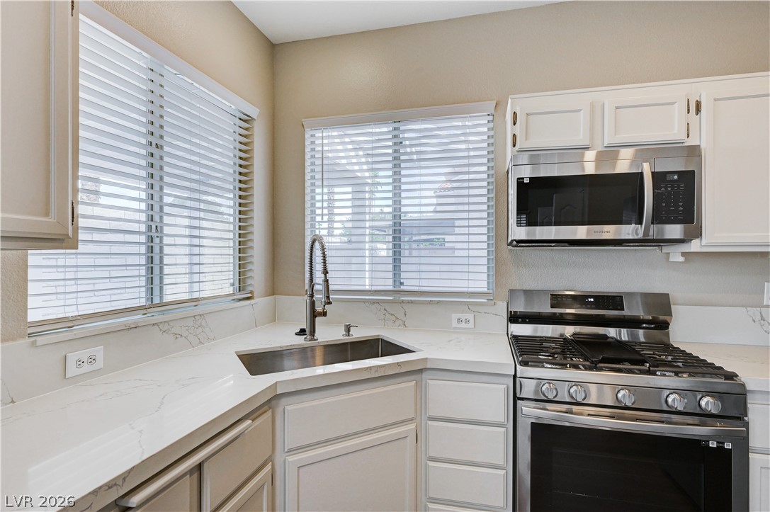 2741 Trotwood Lane Las Vegas NV 89108