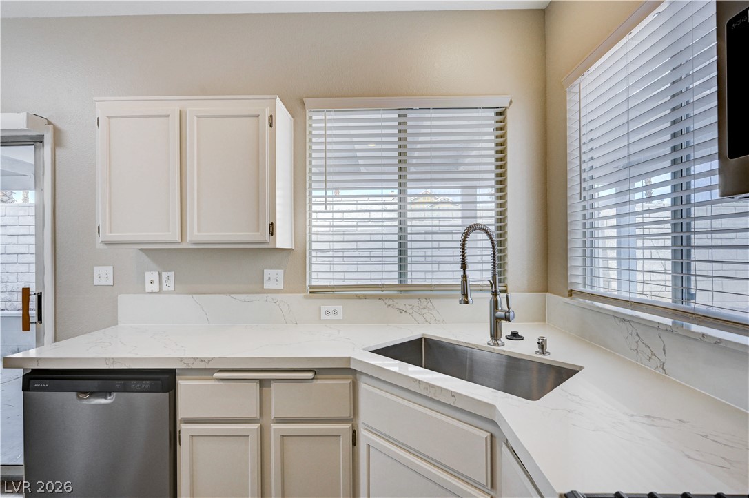 2741 Trotwood Lane Las Vegas NV 89108