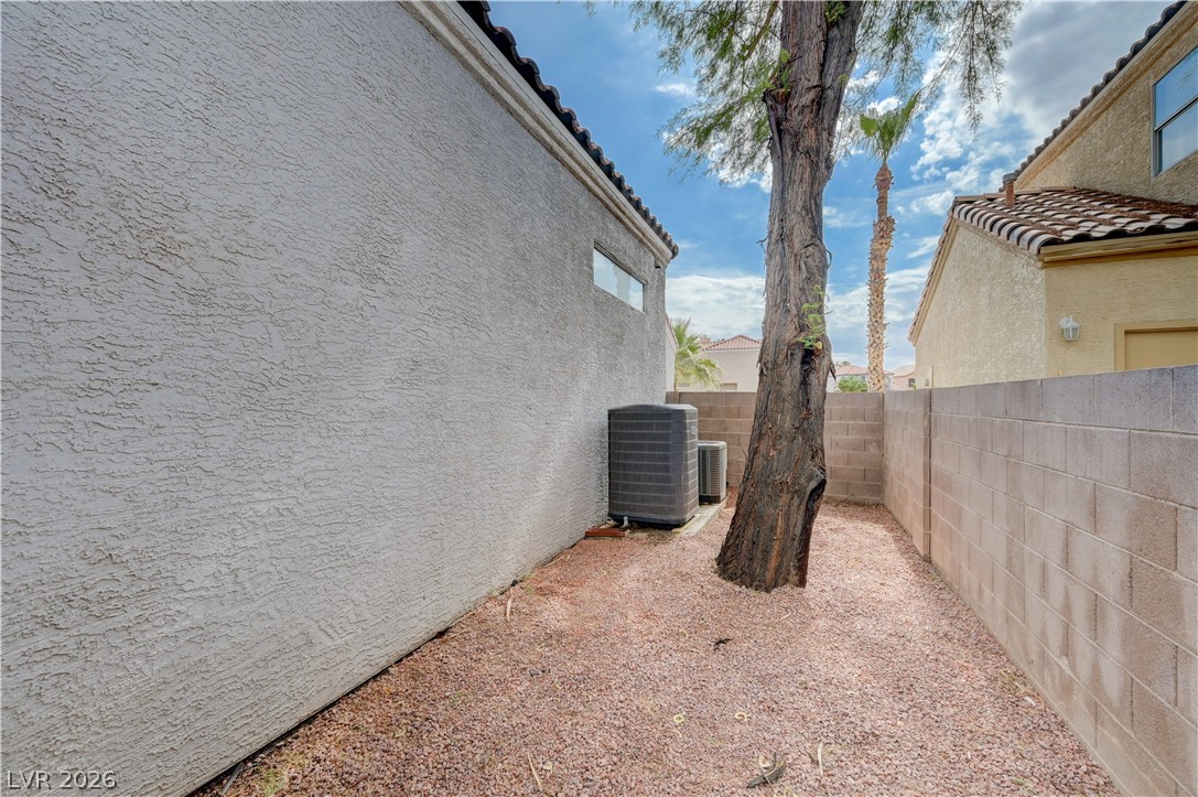 2741 Trotwood Lane Las Vegas NV 89108