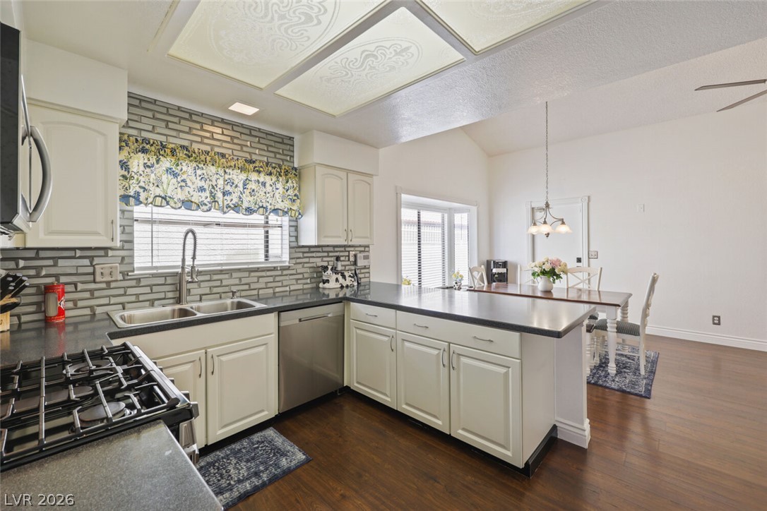 8039 Aspendale Drive Las Vegas NV 89123