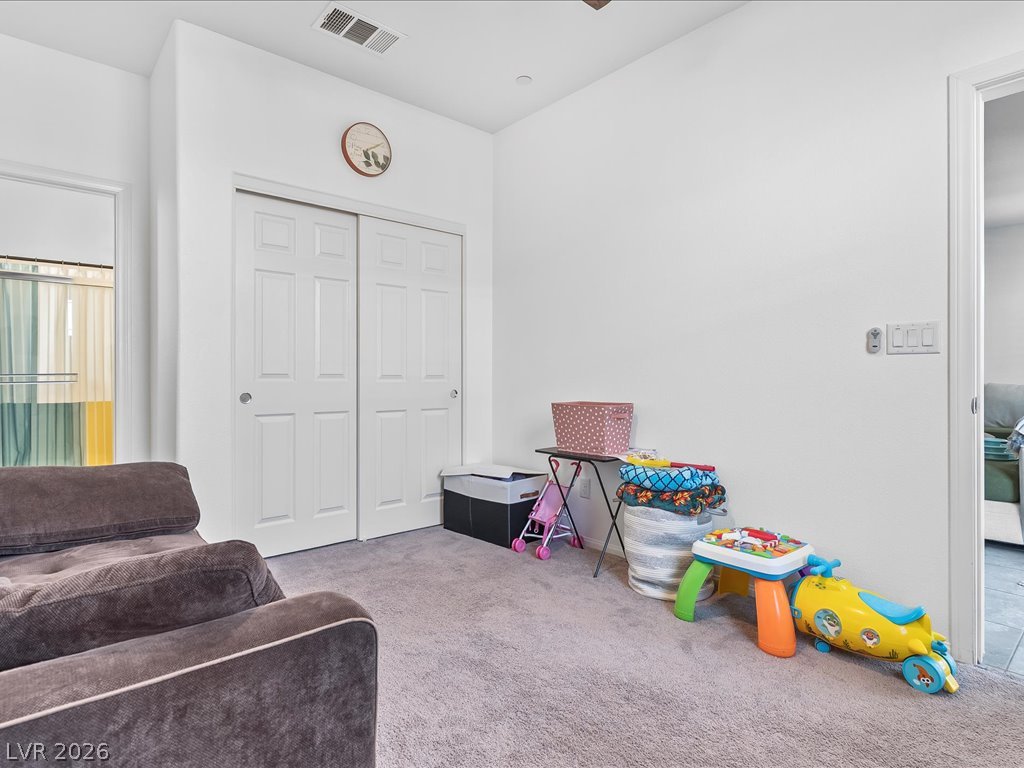 6082 Rose Springs Avenue Las Vegas NV 89130