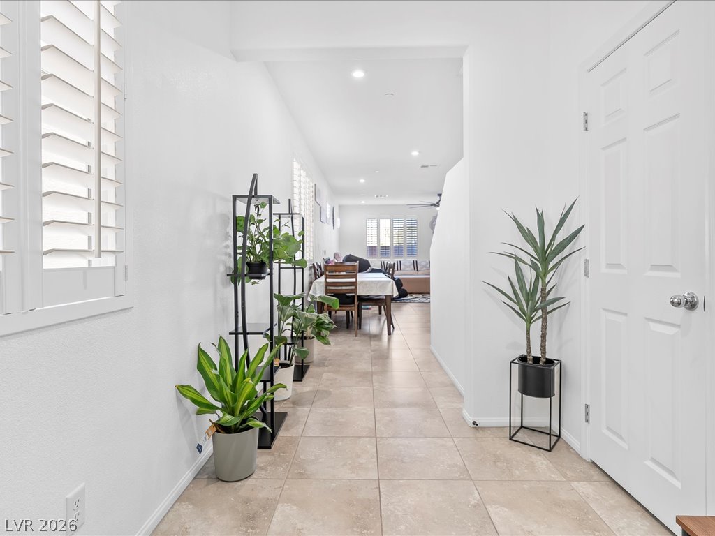 6082 Rose Springs Avenue Las Vegas NV 89130