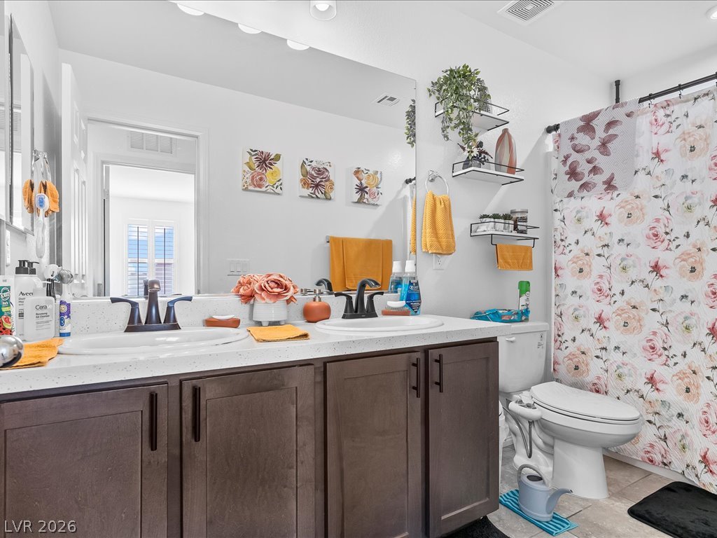 6082 Rose Springs Avenue Las Vegas NV 89130