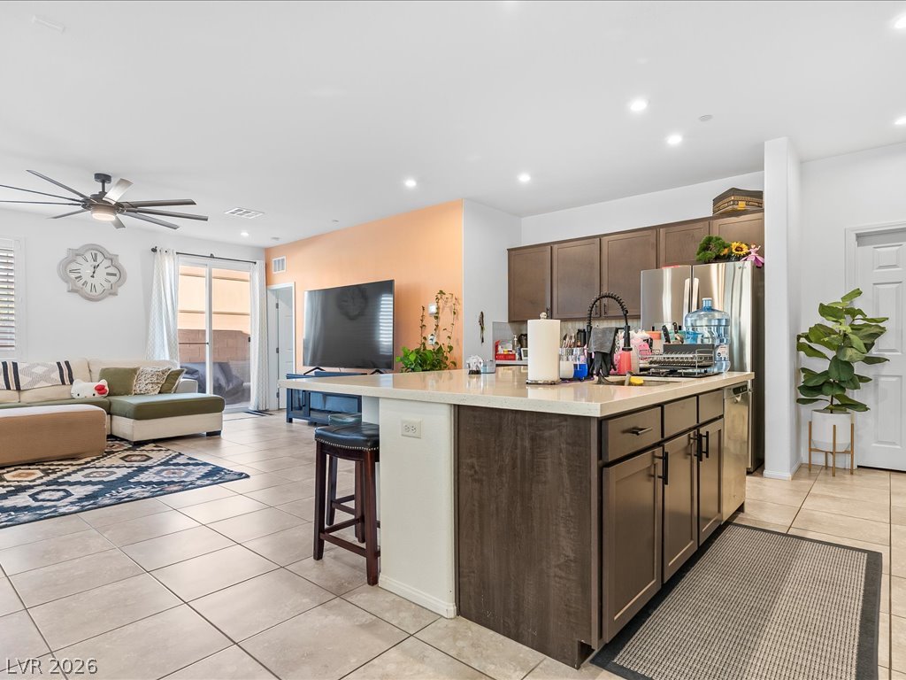 6082 Rose Springs Avenue Las Vegas NV 89130