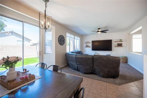 10646 Streamside Avenue Las Vegas NV 89129