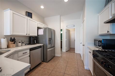 10646 Streamside Avenue Las Vegas NV 89129