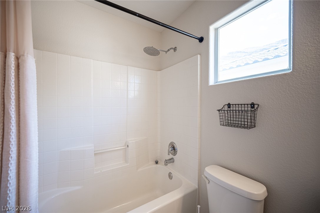 10646 Streamside Avenue Las Vegas NV 89129