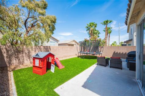 10646 Streamside Avenue Las Vegas NV 89129